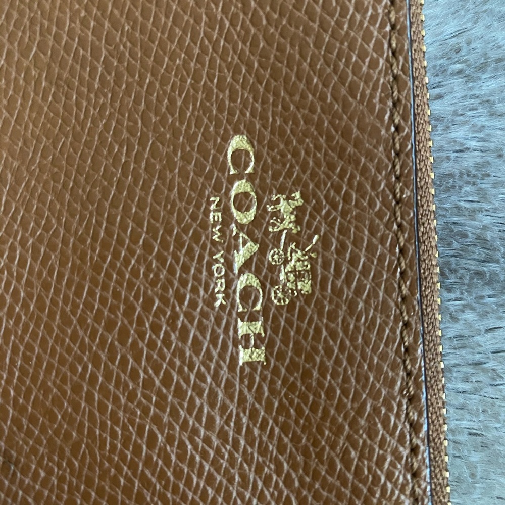Coach wristlet - Picture 2 of 9